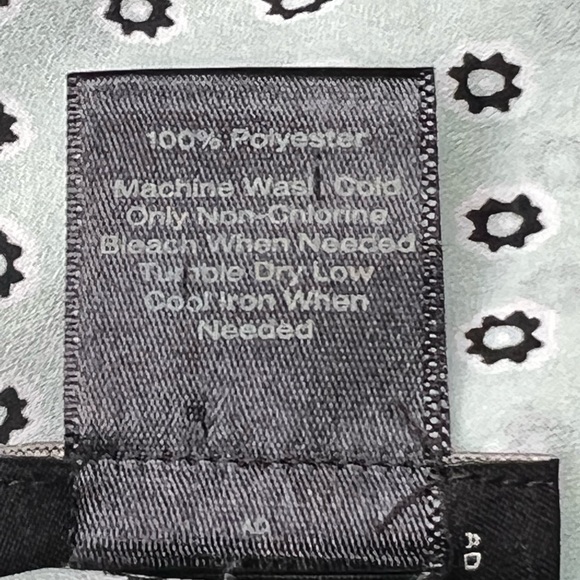 Ann Taylor Blouse - Picture 6 of 6